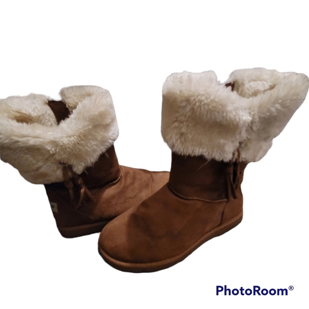 GIRLS' MAKALU BIG KID ICELAND TAN SUEDE WINTER BOOTS SIZE 4 !!!!👢 ❤ 💝💝💝💝